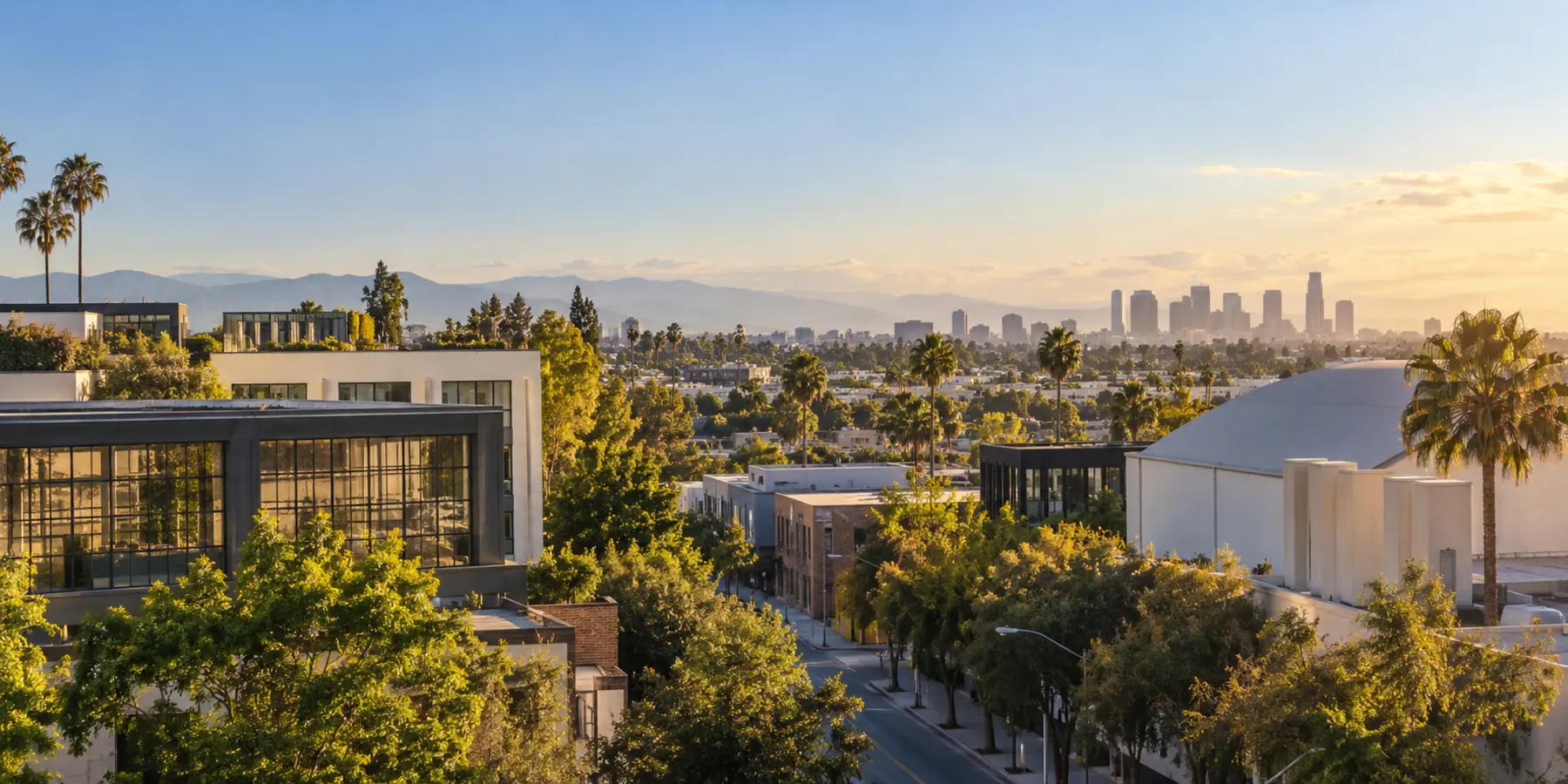 Vista panorámica de Culver City, California, con arquitectura moderna, estudios y calles de Culver City